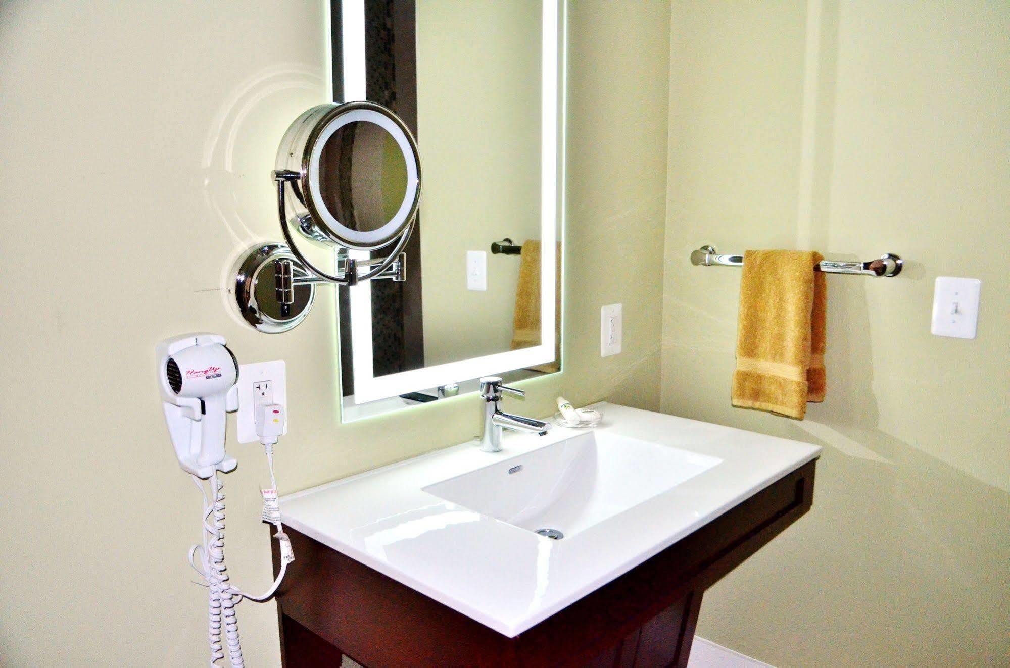 Culpeper Center Suites Exteriér fotografie